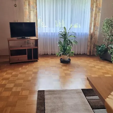 Nette, Ruhige Fuer 4 Personen شقة Eltmann